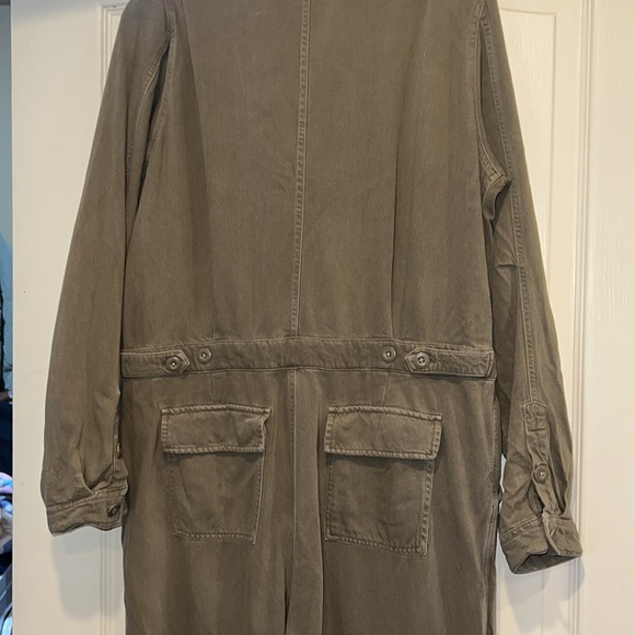 Carly Jean Los Angeles Charlie Jumpsuit in Green - Picture 10 of 11